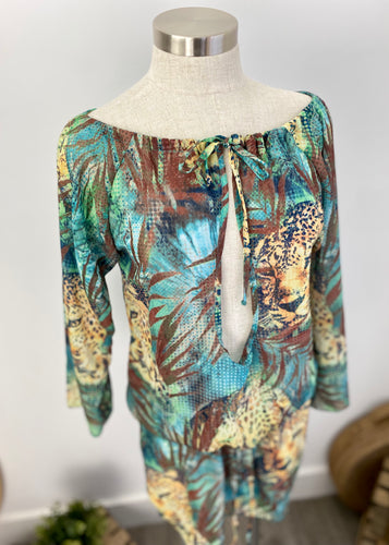 Brand:  Flamingo Sands Circa: 2015 Style: beach top Lined: no Preloved: yes Colour: multi/print Fabric: 100% Polyester Hand wash only Size XS (Aus)