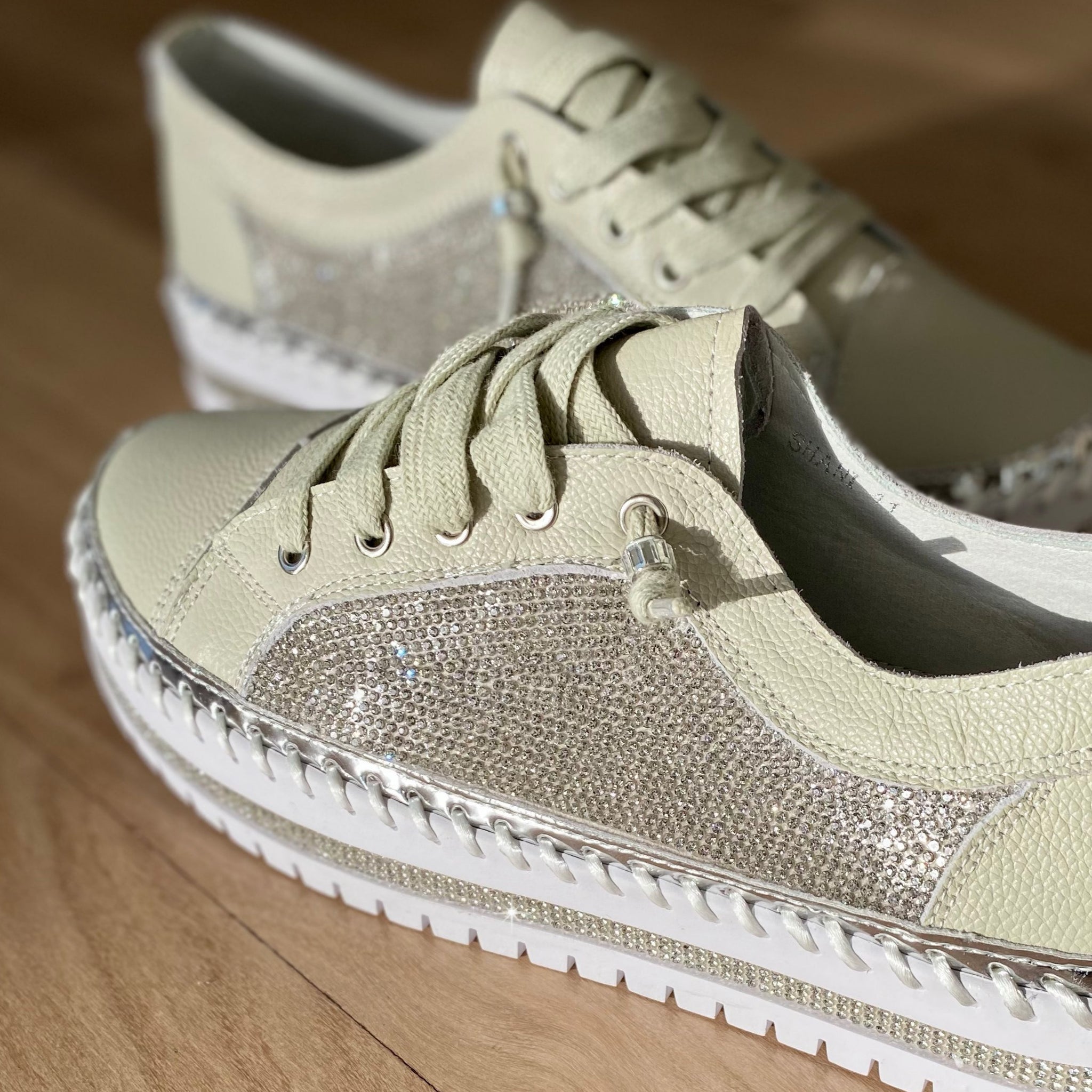 Shani Crystal leather Sneakers Pistachio KARA I