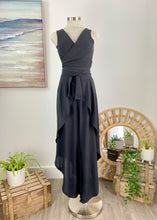 Load image into Gallery viewer, Sleeveless Wrap Crop Top
