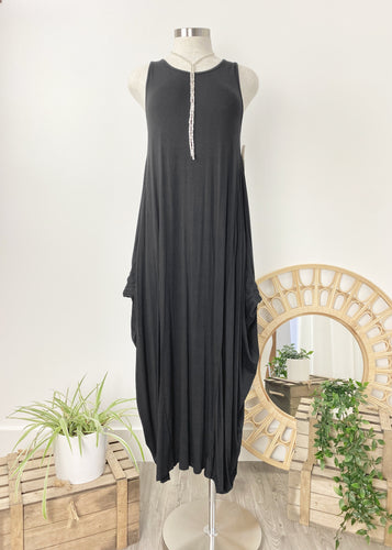 THE VINTAGE COLLECTION      Brand: Italian     Circa: 2018     Style: relaxed fit Midi Dress, tie at front or wear loose     Preloved: yes     Colour: black     Fabric: 100% Rayon     hand wash only     Size 10 (Eu)