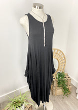 Load image into Gallery viewer, THE VINTAGE COLLECTION      Brand: Italian     Circa: 2018     Style: relaxed fit Midi Dress, tie at front or wear loose     Preloved: yes     Colour: black     Fabric: 100% Rayon     hand wash only     Size 10 (Eu)
