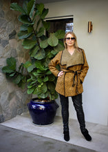 Load image into Gallery viewer, Foxy wool Jacket
